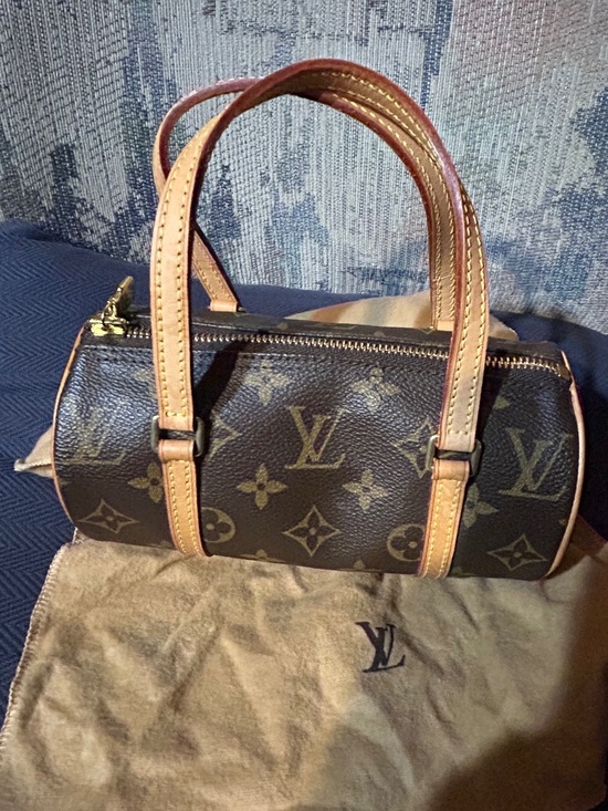 Louis Vuitton Handbags - WHAAAAT?   RARE NEAR PRISTINE Louis Vuitton Papillon 19 🦄